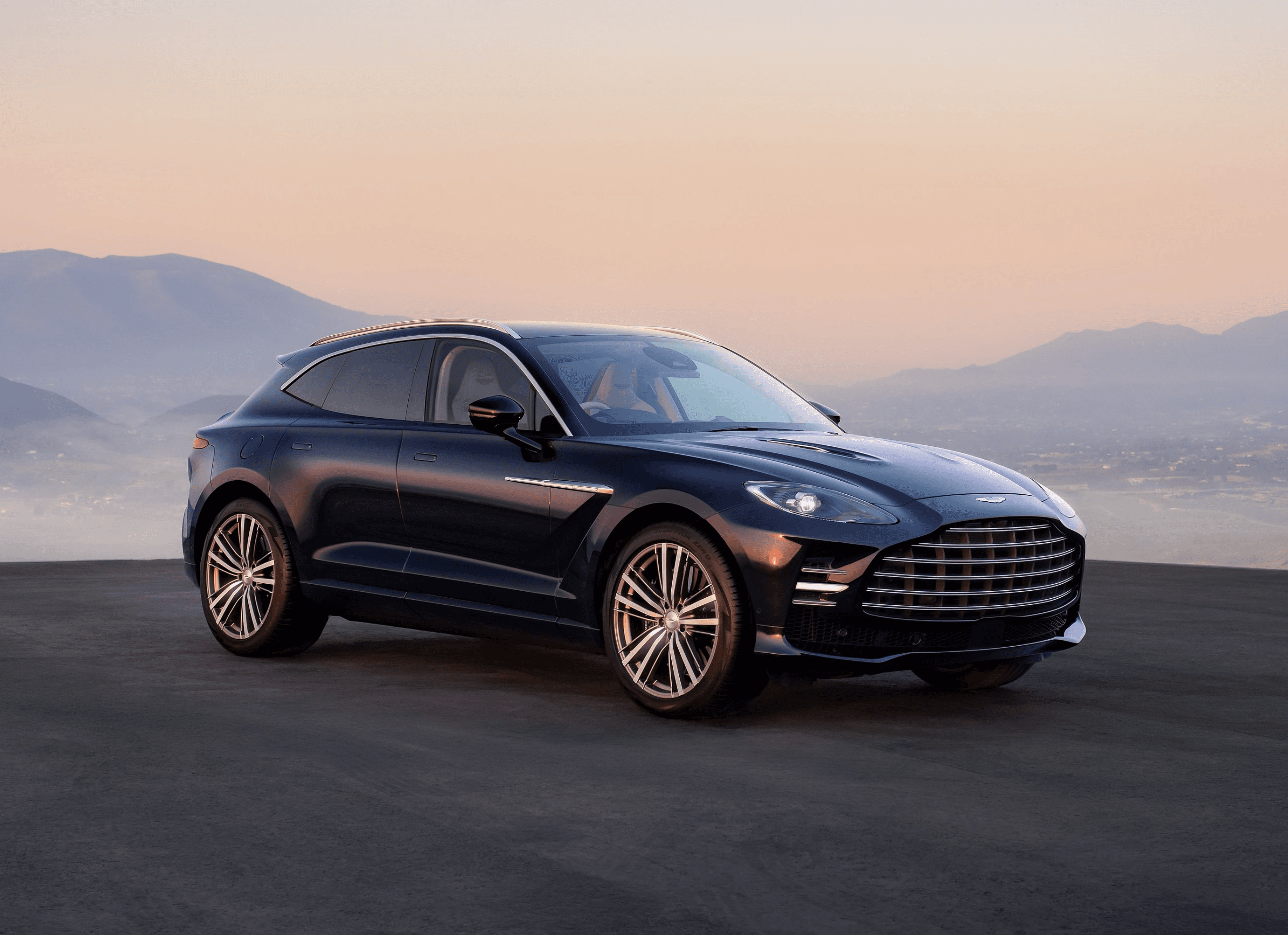 aston martin dbx gt 2026 vue trois quarts avant